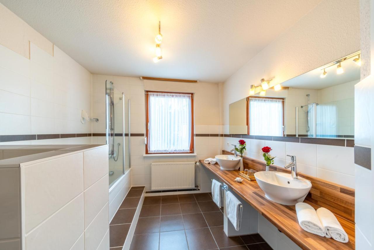 Landhotel Salmen Oberkirch  Bagian luar foto