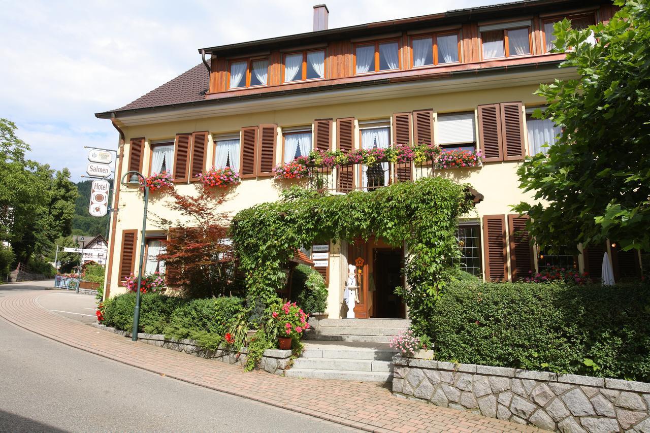 Landhotel Salmen Oberkirch  Bagian luar foto