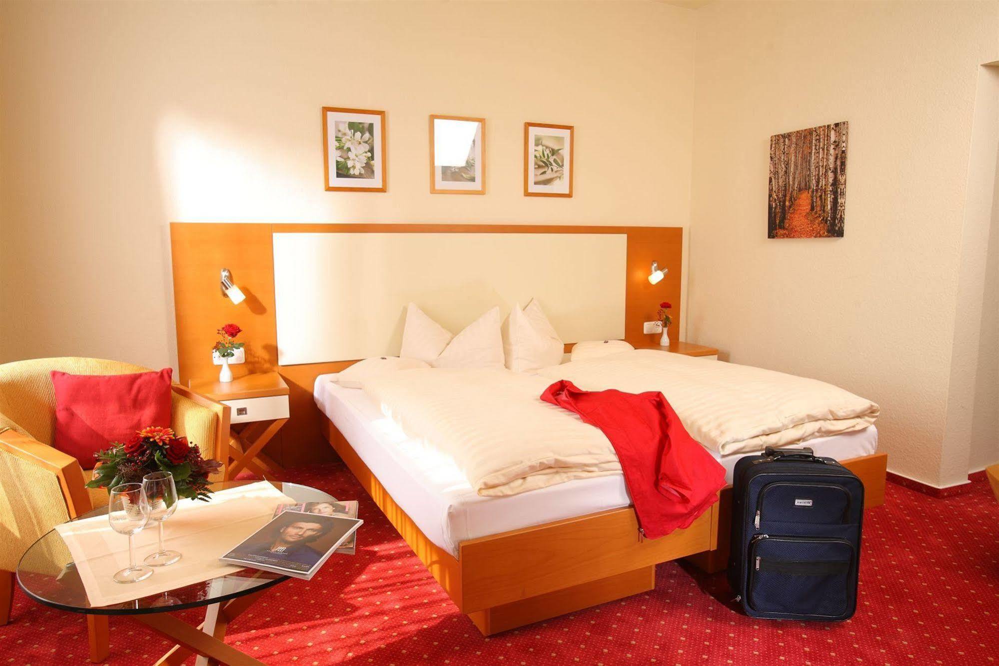 Landhotel Salmen Oberkirch  Bagian luar foto