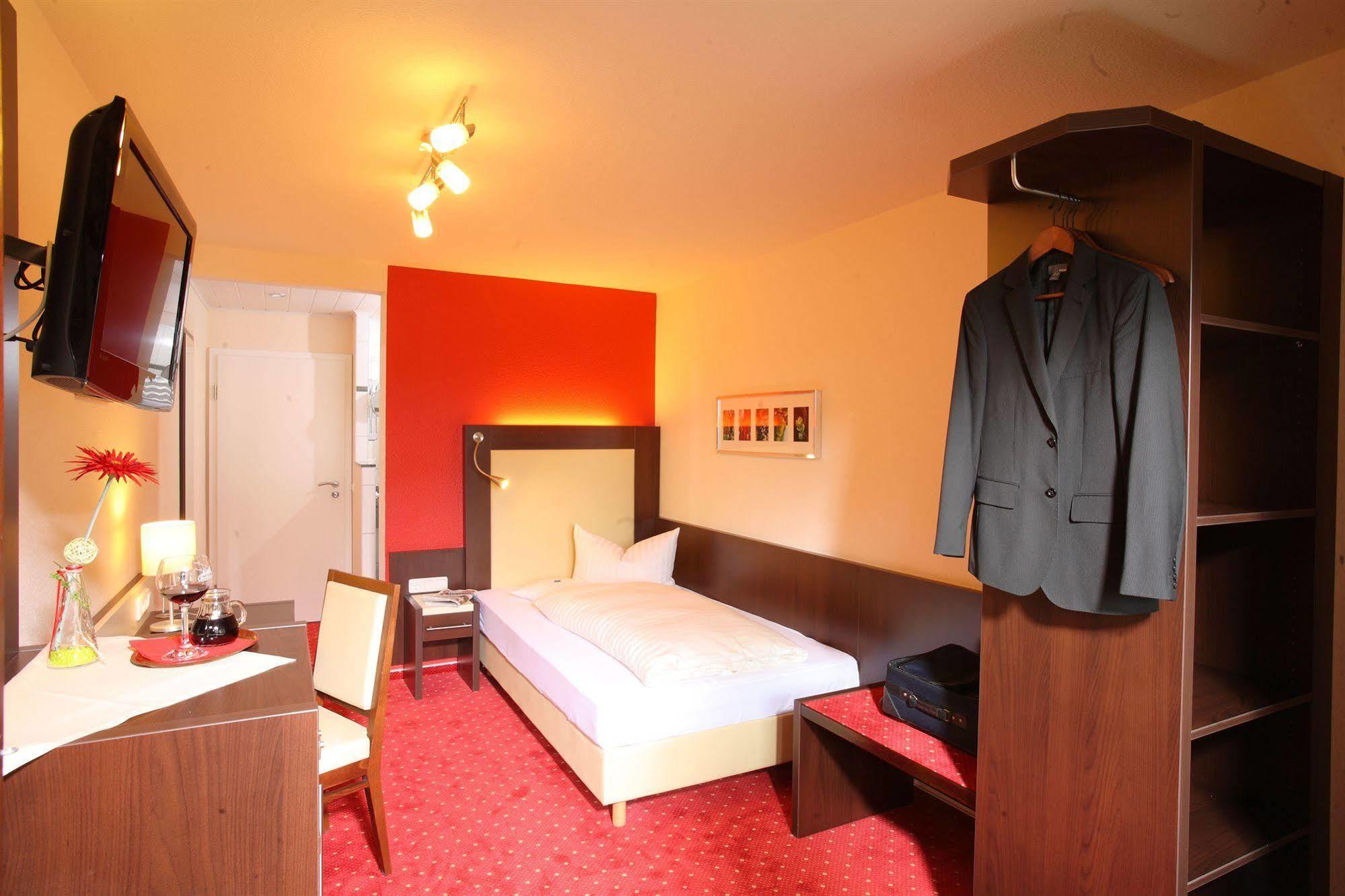 Landhotel Salmen Oberkirch  Bagian luar foto